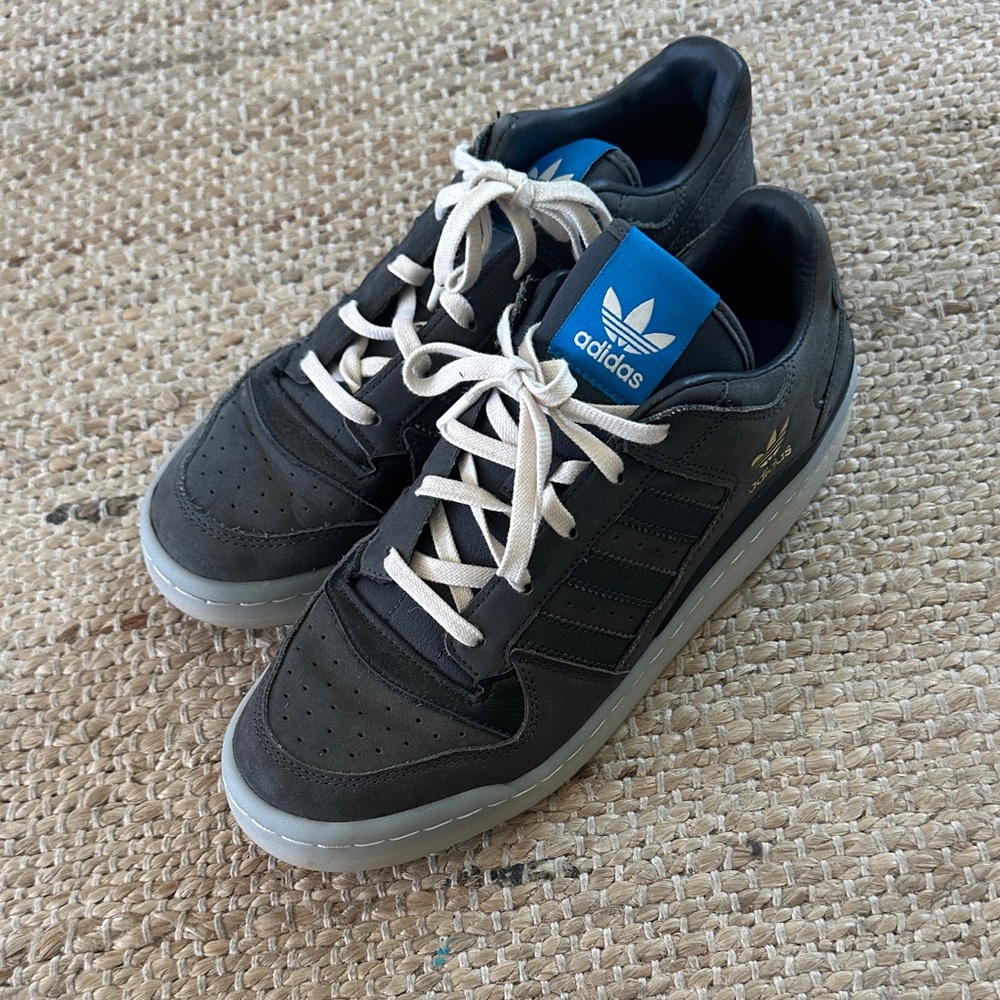 Adidas Originals Forum Low Mens Casual Lifestyle Shoes